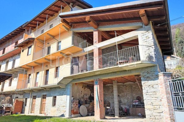 casa indipendente in vendita a Giaveno in zona Maddalena