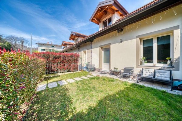 casa indipendente in vendita a Giaveno in zona Villa