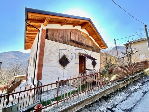 casa semindipendente in vendita a Giaveno in zona Maddalena