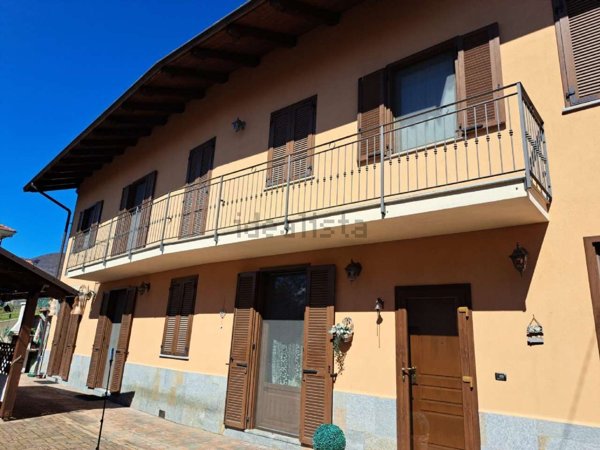 casa indipendente in vendita a Giaveno in zona Villa