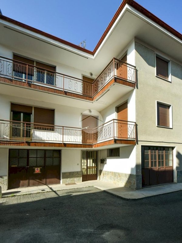 casa indipendente in vendita a Giaveno