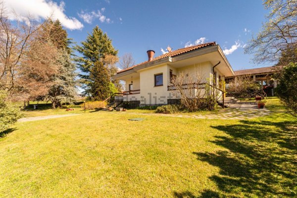casa indipendente in vendita a Giaveno in zona Villa
