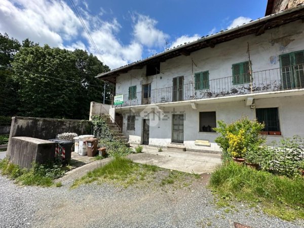casa indipendente in vendita a Giaveno