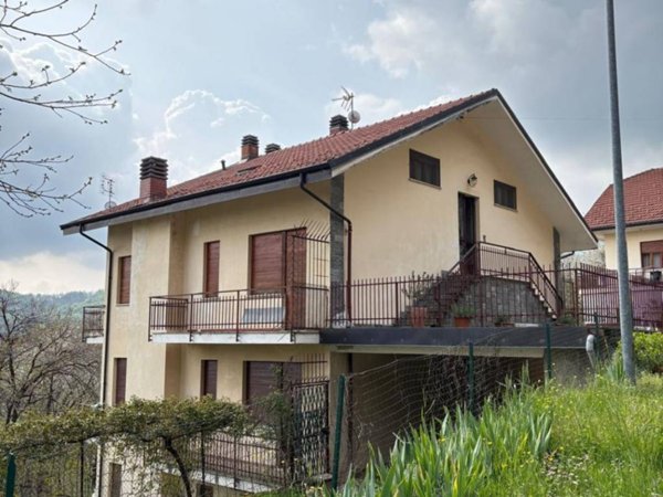 appartamento in vendita a Giaveno in zona Maddalena