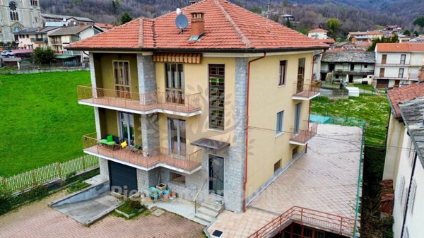 casa indipendente in vendita a Giaveno