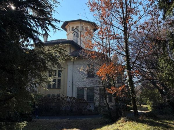 villa in vendita a Giaveno in zona Villa