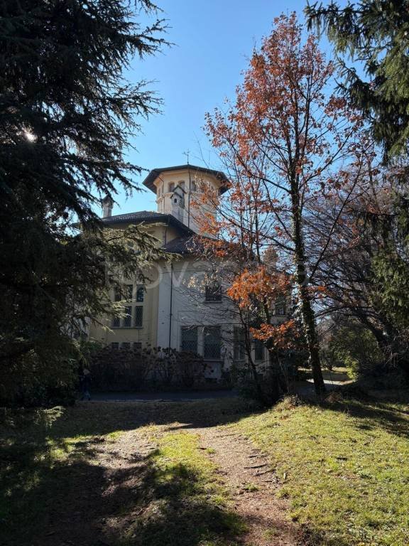 villa in vendita a Giaveno in zona Villa