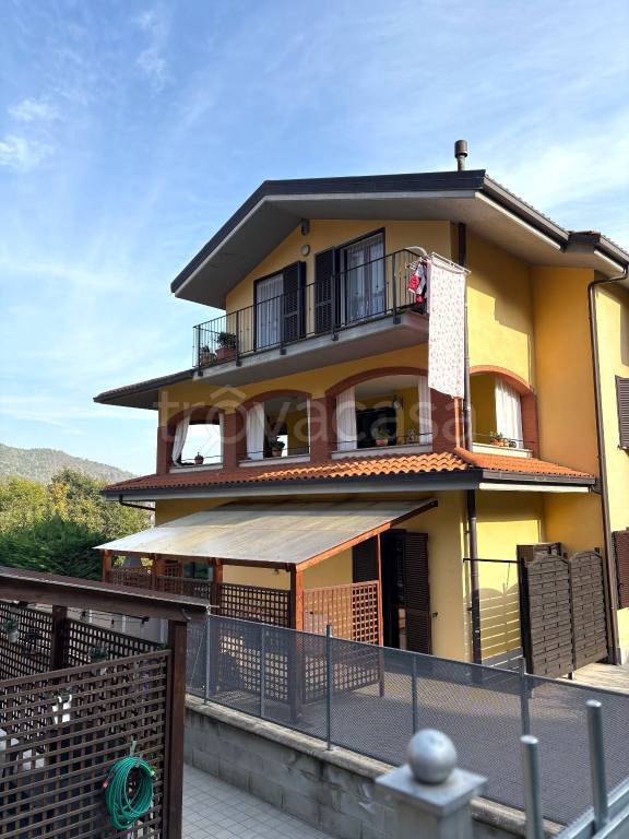 appartamento in vendita a Giaveno in zona Selvaggio
