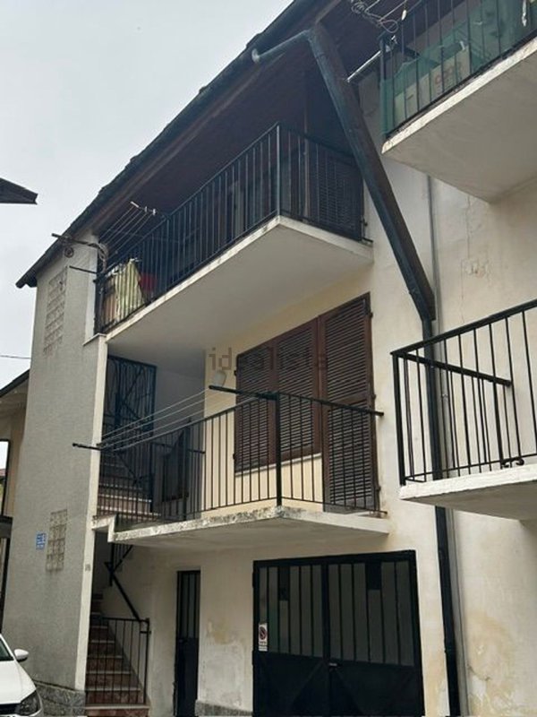 appartamento in vendita a Giaveno in zona Selvaggio