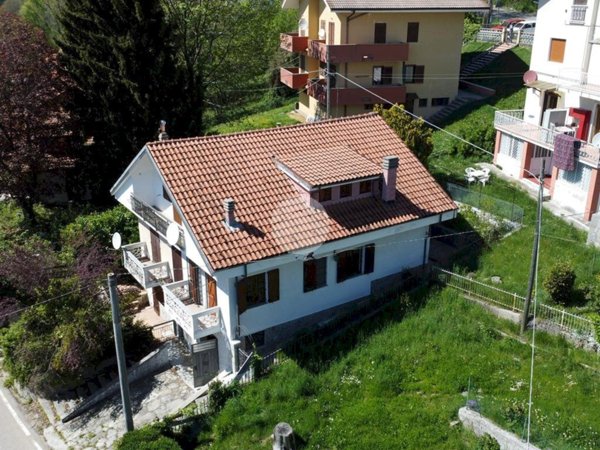 casa indipendente in vendita a Giaveno