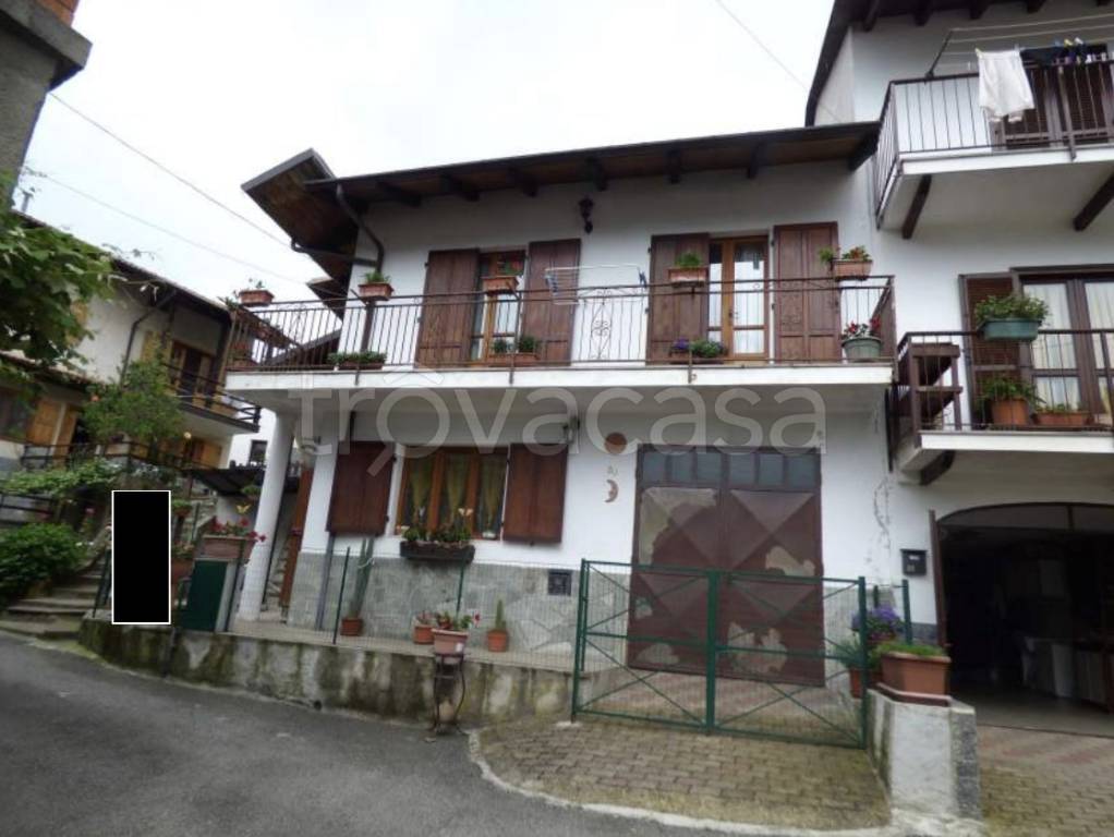 casa indipendente in vendita a Giaveno
