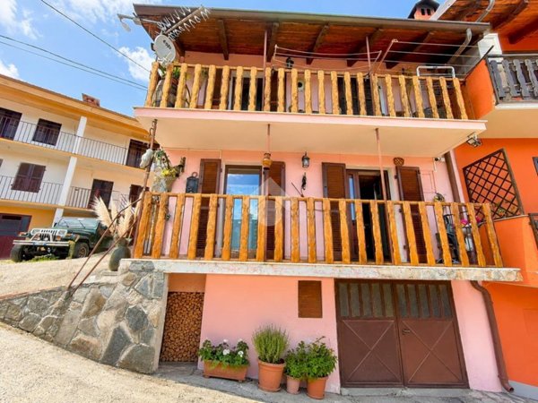 casa semindipendente in vendita a Giaveno in zona Maddalena