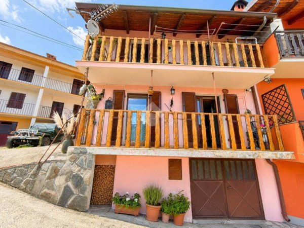 casa semindipendente in vendita a Giaveno in zona Maddalena