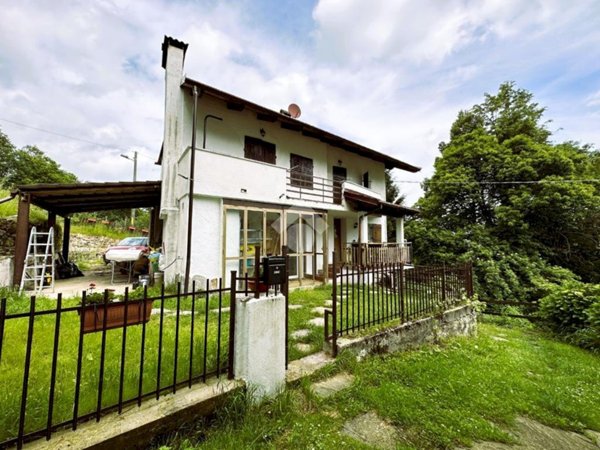 casa indipendente in vendita a Giaveno in zona Alpe Colombino