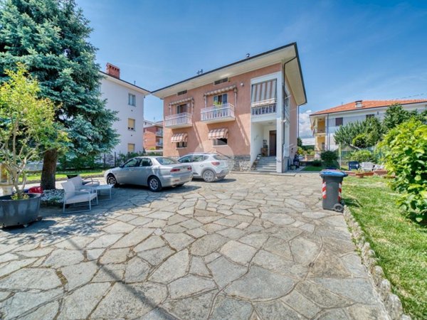 pentavano in vendita a Giaveno in zona Villa