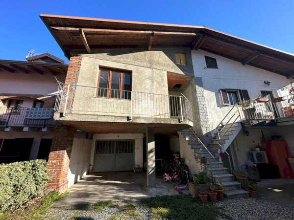 casa semindipendente in vendita a Giaveno