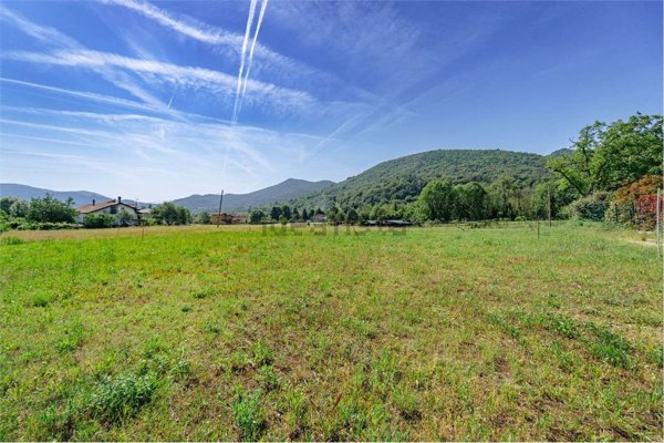 terreno edificabile in vendita a Giaveno in zona Villa