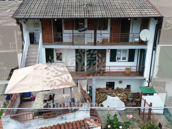 intera palazzina in vendita a Giaveno in zona Maddalena