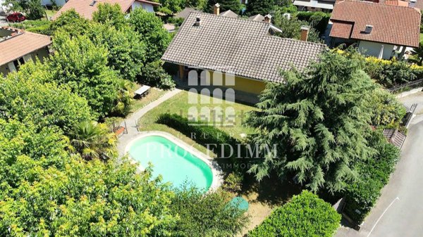 casa indipendente in vendita a Giaveno in zona Villa
