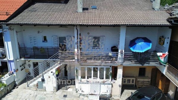 appartamento in vendita a Giaveno in zona Selvaggio