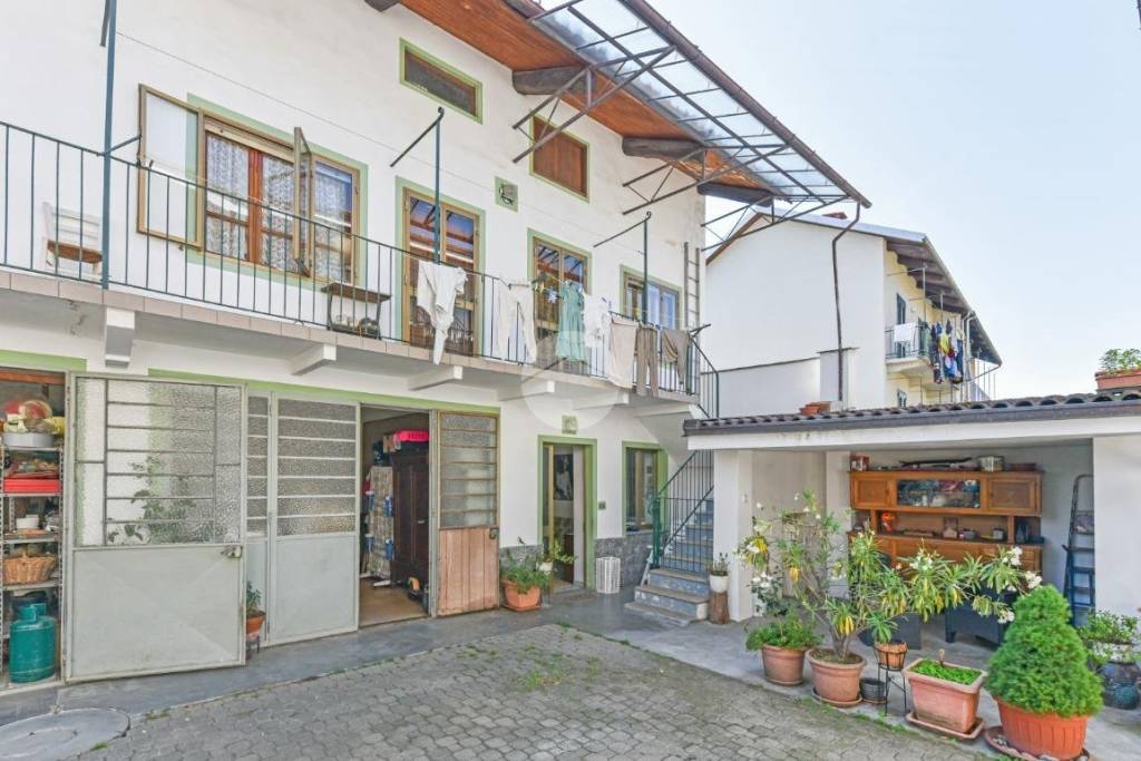 casa indipendente in vendita a Giaveno