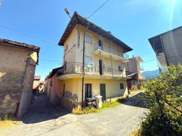 casa semindipendente in vendita a Giaveno in zona Selvaggio