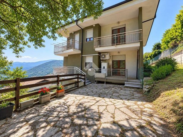 appartamento in vendita a Giaveno in zona Sala