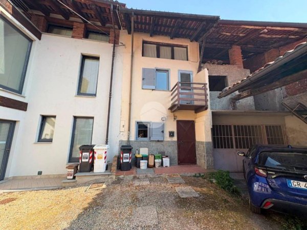 casa indipendente in vendita a Giaveno in zona Villa