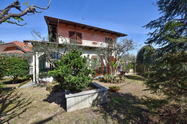 casa indipendente in vendita a Giaveno in zona Villa