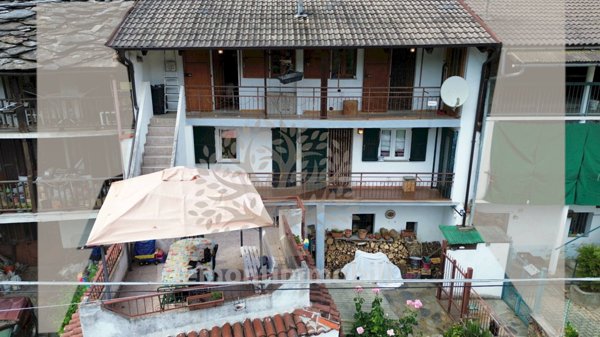 casa indipendente in vendita a Giaveno
