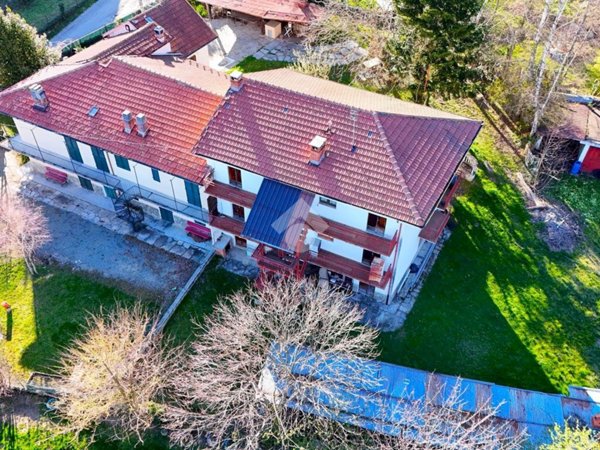 casa indipendente in vendita a Giaveno in zona Selvaggio