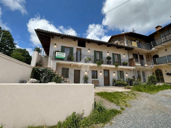 casa indipendente in vendita a Giaveno in zona Colpastore