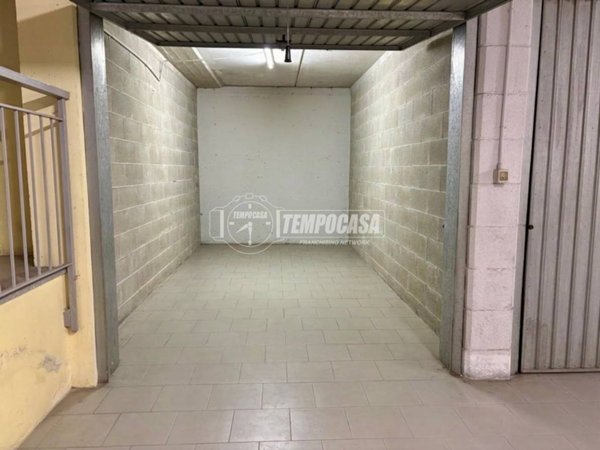 ufficio in vendita a Giaveno in zona Ruata Sangone