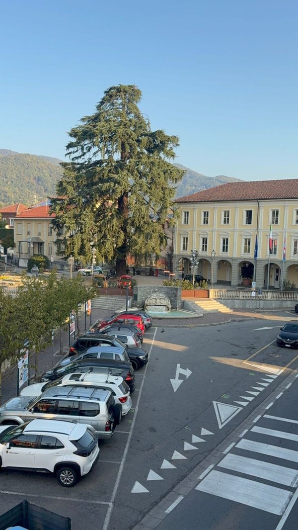 locale commerciale in vendita a Giaveno in zona Colpastore