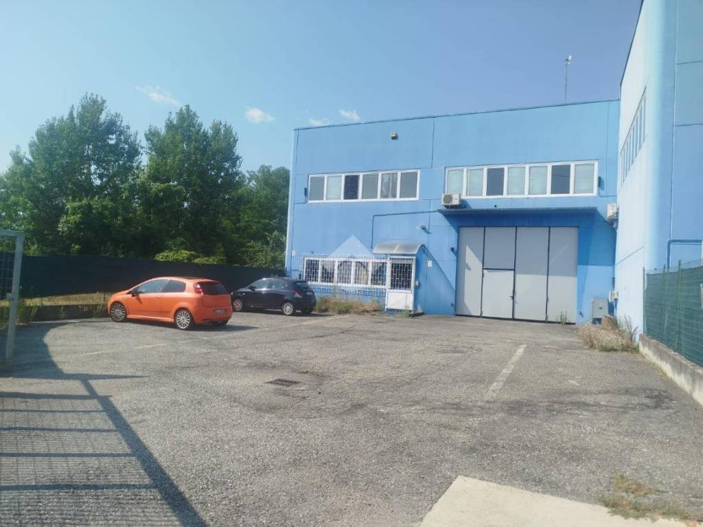 locale commerciale in vendita a Givoletto