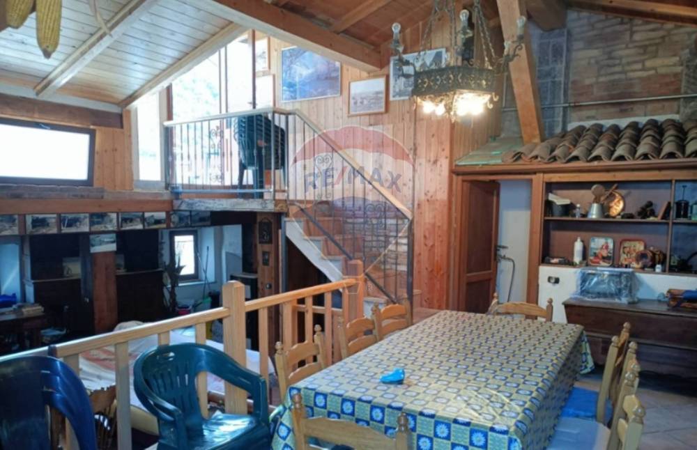 casa indipendente in vendita a Gravere