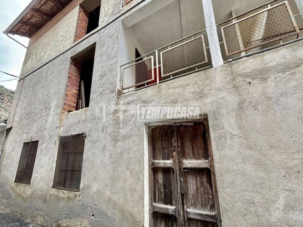 casa indipendente in vendita a Gravere