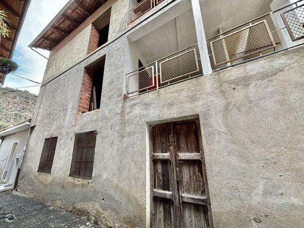 casa indipendente in vendita a Gravere