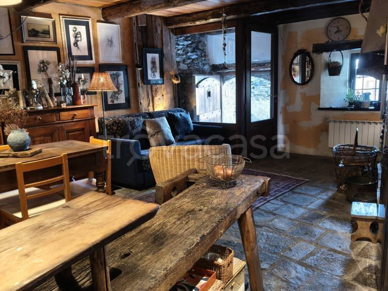 casa indipendente in vendita a Gravere