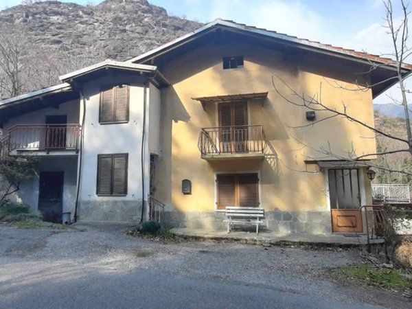 casa indipendente in vendita a Gravere