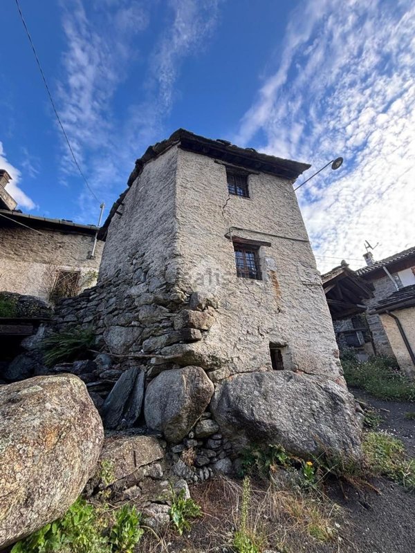 casale in vendita a Groscavallo in zona Bonzo