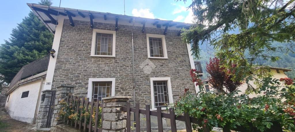 casa indipendente in vendita a Groscavallo in zona Bonzo