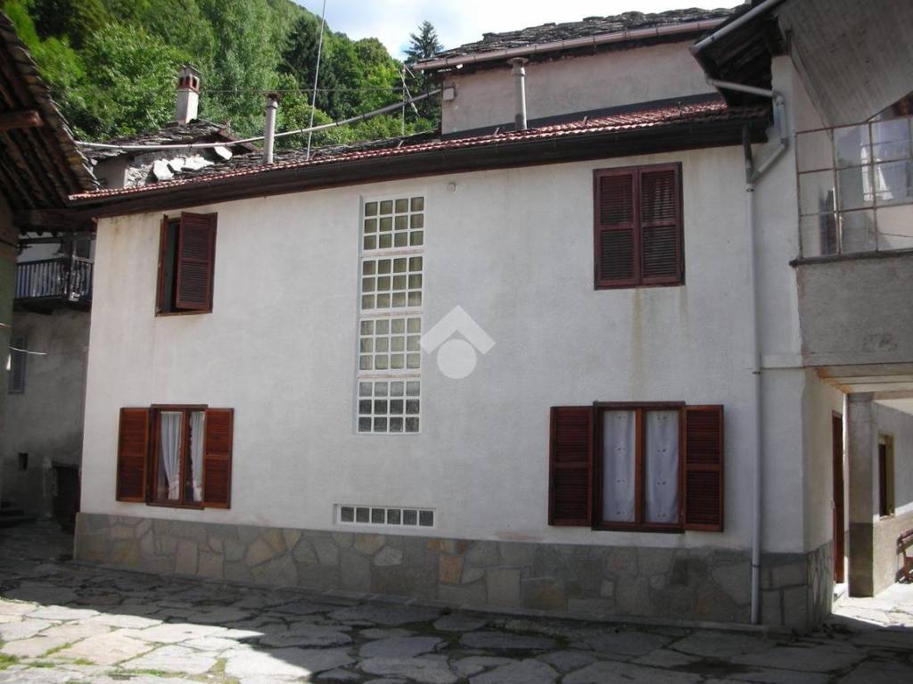 casa semindipendente in vendita a Groscavallo in zona Pialpetta