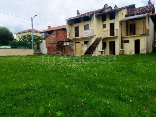casa indipendente in vendita a Grosso