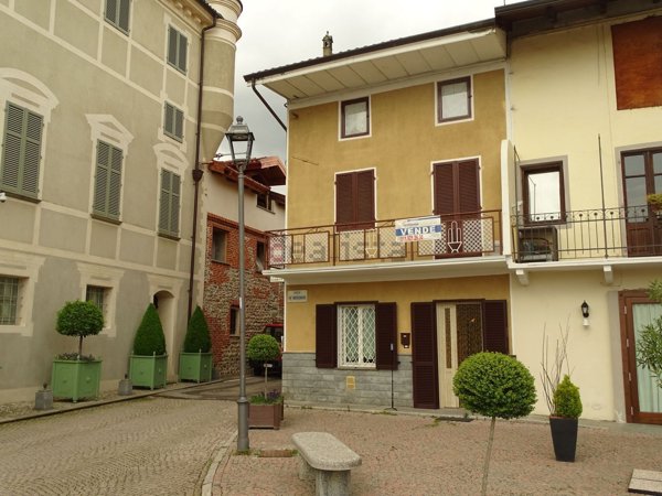 casa indipendente in vendita a Grosso