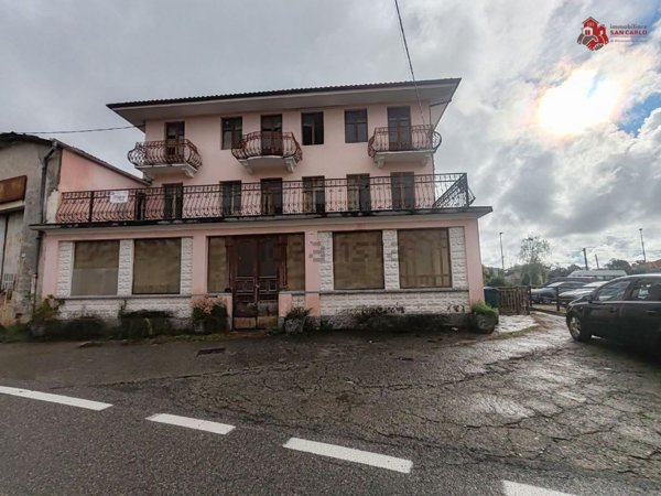 casa indipendente in vendita a Grosso