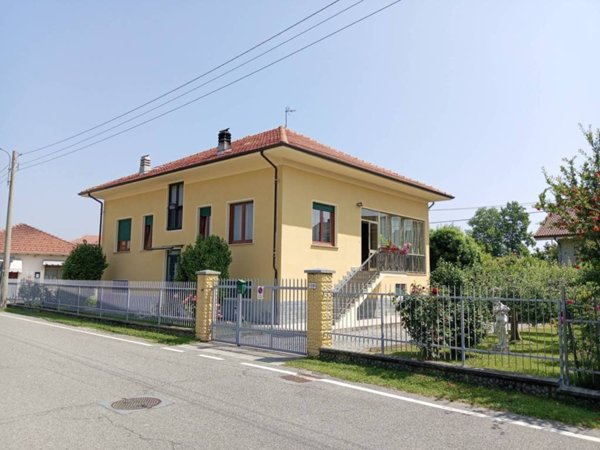 casa indipendente in vendita a Grosso