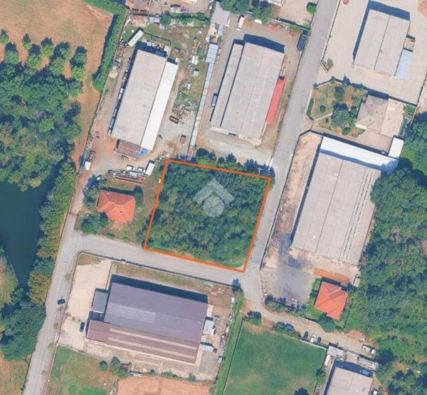 terreno edificabile in vendita a Grosso