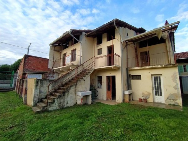 casa indipendente in vendita a Grosso