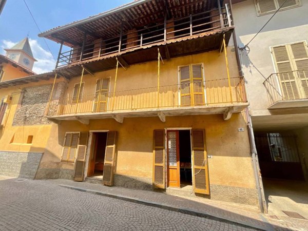 casa indipendente in vendita a Grosso
